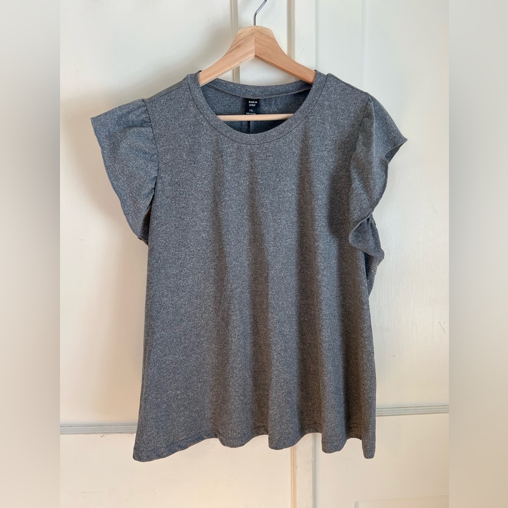 SHEIN curve gray ruffled sleeve tee